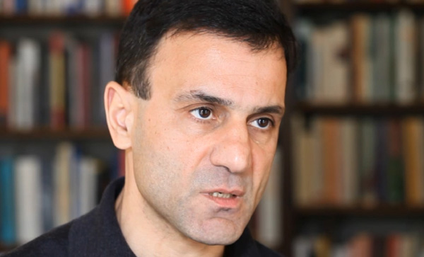 Κριτική Λαπαβίτσα στο πρόγραμμα του ΣΥΡΙΖΑ - Media