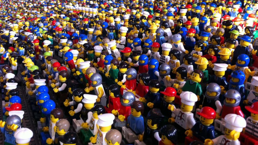 Επτάχρονη τα «χώνει» στη Lego - Media