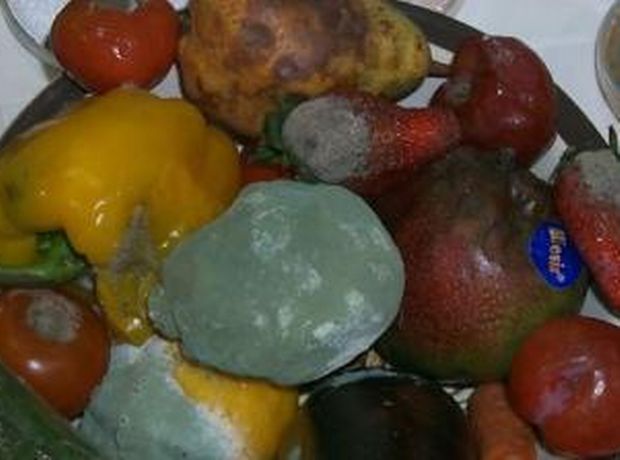 Έξι στους δέκα Ιταλούς τρώνε ληγμένα - Media