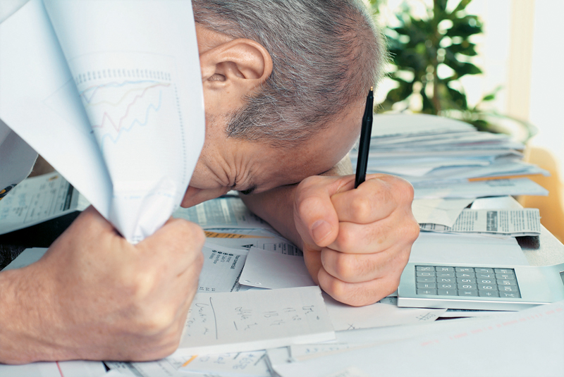 Αυξήθηκαν οι ληξιπρόθεσμες οφειλές - Media