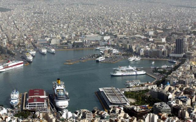 Προληπτικά μέτρα κατά του Έμπολα στο λιμάνι του Πειραιά - Media