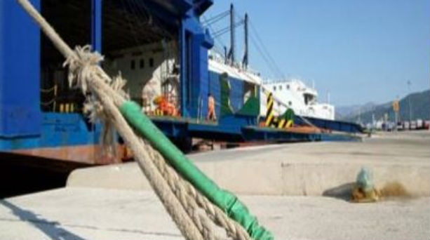 Στάση εργασίας στα λιμάνια την Τρίτη - Media