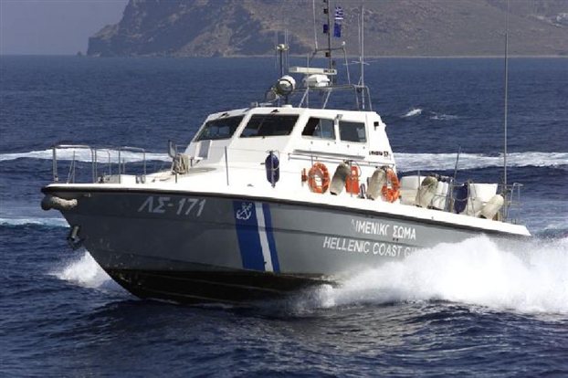 Εντοπίστηκε σκάφος με περίπου 35 μετανάστες στον Πατραϊκό κόλπο - Media