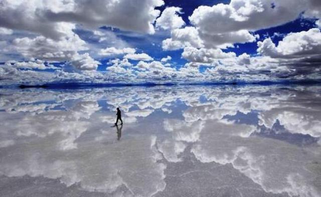 Δεν τρως γιαούρτι χωρίς κουτάλι - Media