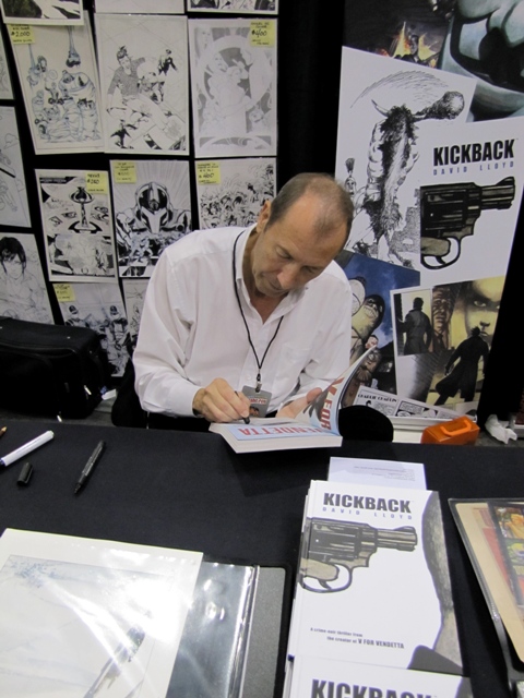 Ντέιβιντ Λόιντ:«Η βία της καταστροφής μπορεί να είναι μονόδρομος» - Media