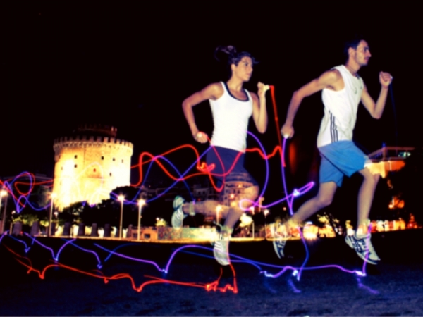 Θεσσαλονίκη: Πέθανε 49χρονος δρομέας στο Νυχτερινό Ημιμαραθώνιο
 - Media