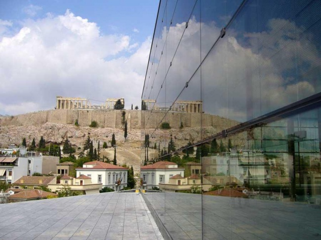 Την επιστροφή των γλυπτών του Παρθενώνα προτείνει αρθρογράφος στον Guardian - «Πόλεμος» μεταξύ των αναγνωστών - Media