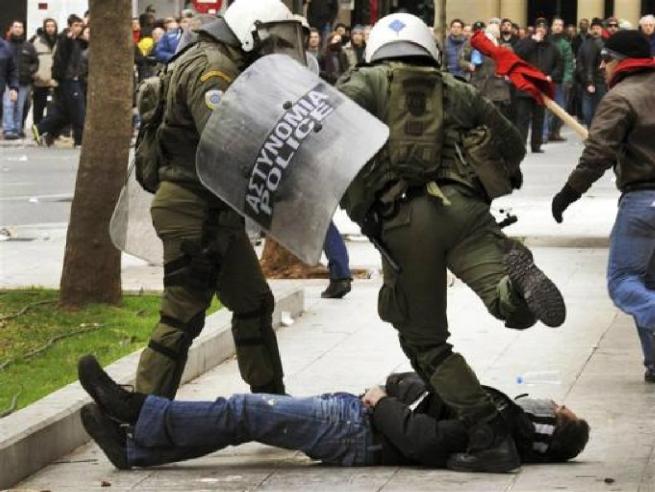 Τι λέει η διεύθυνση εσωτερικών υποθέσεων για τις αυθαιρεσίες της αστυνομίας - Media