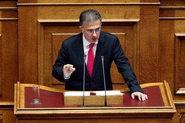 Μαυραγάνης: Κατάργηση του φορολογικού πιστοποιητικού από 1.1.2016 - Media