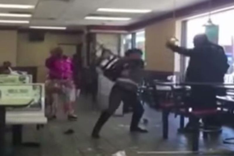 Έχασαν το πρωινό και έσπασαν τα McDonald’s (Video) - Media