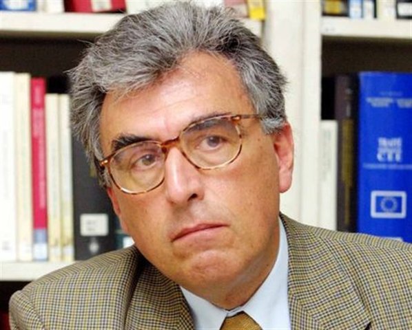 «Δεν δόθηκαν από εμένα οι διευκρινίσεις για την απόφαση του ΣτΕ» δηλώνει ο Κ. Μενουδάκος -Τι απαντά το ΑΠΕ - Media