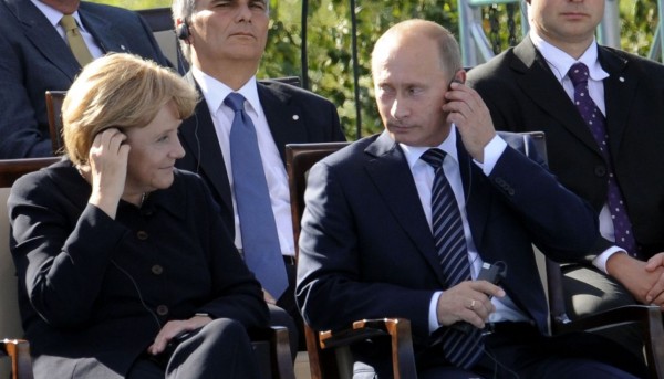 Τηλεφωνική επικοινωνία Πούτιν και Μέρκελ για Ουκρανία - Media