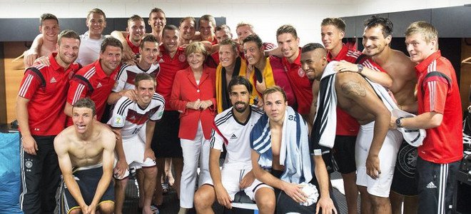 Το στοίχημα της Μέρκελ - Media