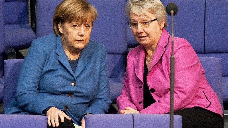 Γερμανία: Εξαπάτησε το Πανεπιστήμιο αλλά δεν παραιτείται η υπουργός Παιδείας - Media