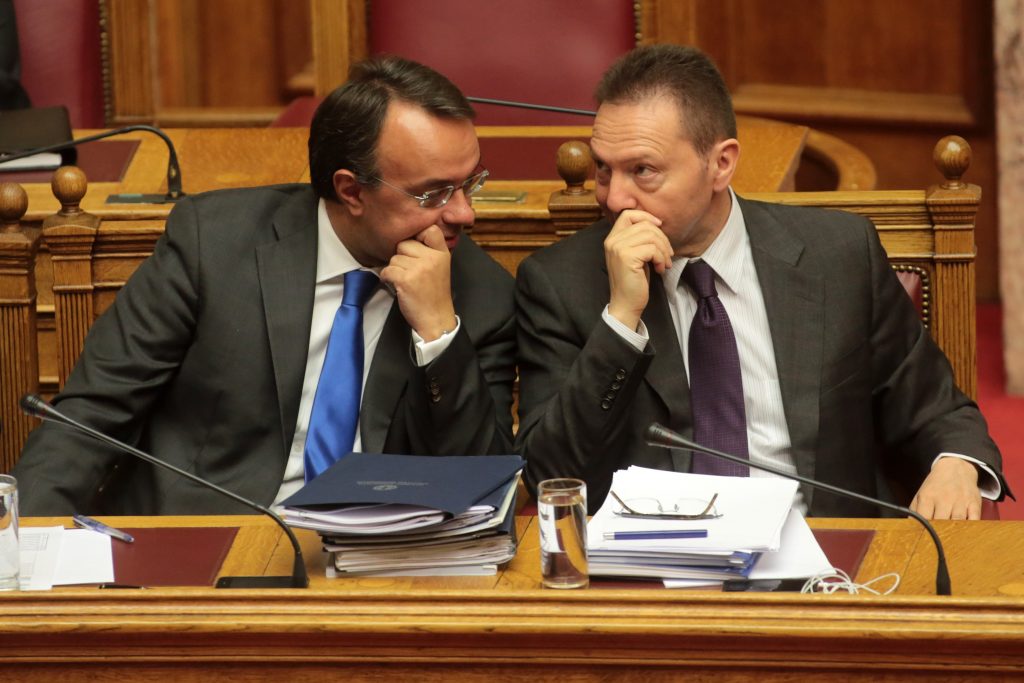 Στη Βουλή το νέο Μεσοπρόθεσμο – Μνημόνιο διαρκείας - Media