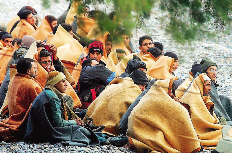 Εντοπίστηκαν 35 μετανάστες στο Καρλόβασι Σάμου - Media