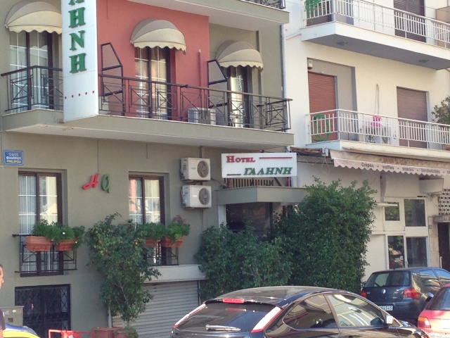 Βρήκαν γεμιστήρα στο δωμάτιο του Αλβανού κακοποιού στο Μικρολίμανο - Media