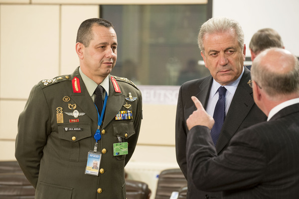 Νέος αρχηγός ΓΕΣ ο αντιστράτηγος Χρήστος Μανωλάς - Media