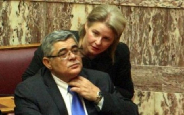 «Βόλεψε» άλλα δύο ξαδέλφια στη Βουλή ο Ν. Μιχαλολιάκος
 - Media