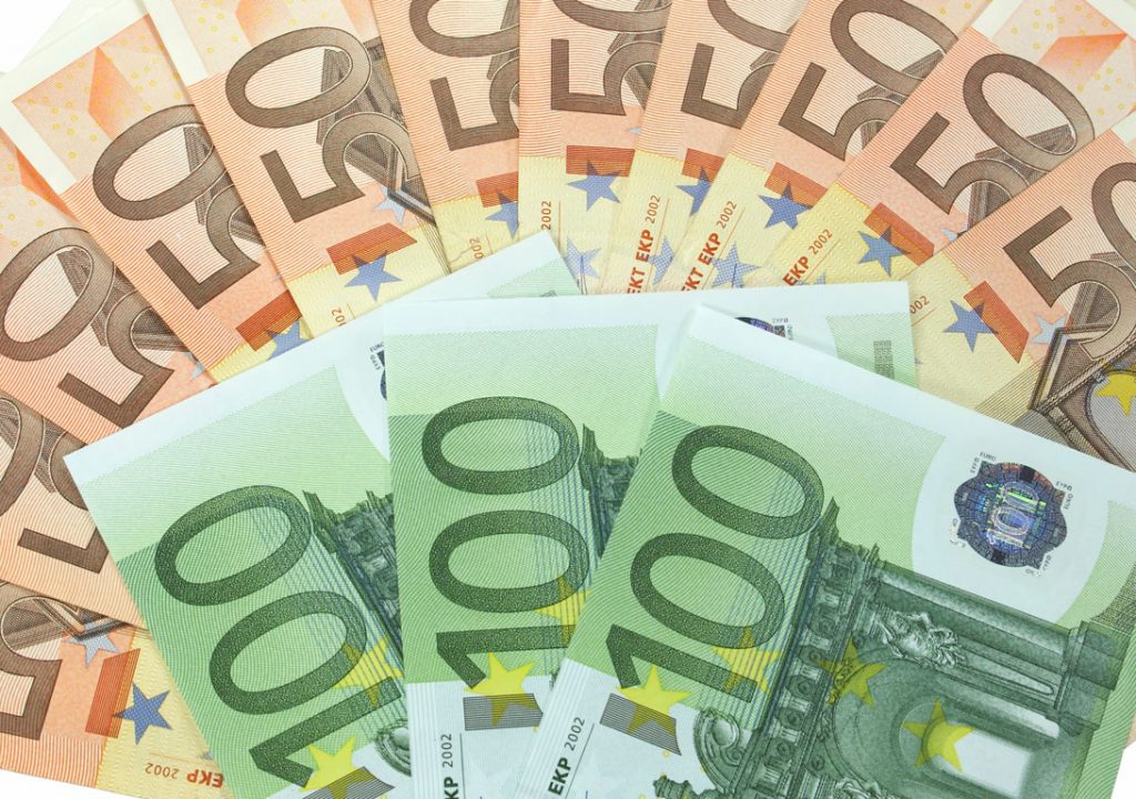 Mίζες 3 εκατ. ευρώ φέρεται να ομολογεί ο Ευσταθίου - Media