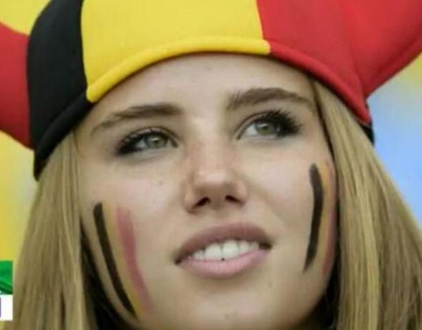 Από μοντέλο και πάλι… φίλαθλος(Video) - Media