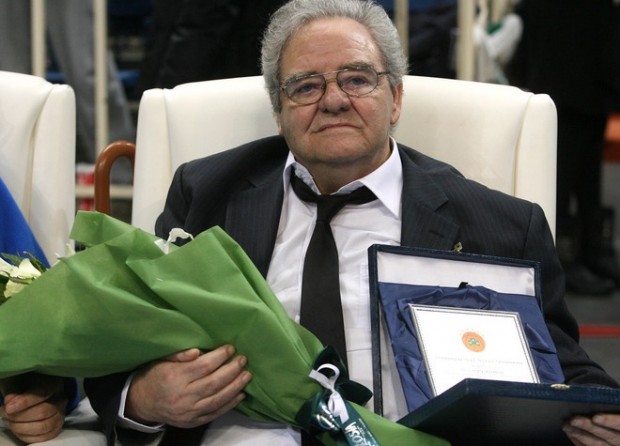 Πέθανε ο Κώστας Μουρούζης - Media