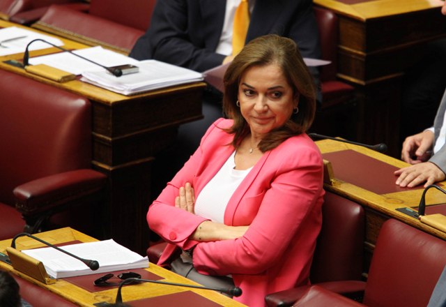 Μπακογιάννη: Λάθος η απουσία του πρωθυπουργού από τη βουλή - Media