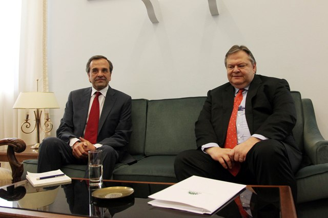 Ανακουφίστηκαν Σαμαράς και Βενιζέλος - αντιδρά η αντιπολίτευση - Media