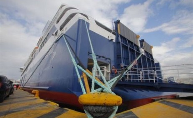 Μπλόκα της ΠΝΟ στα πλοία που χρωστάνε δεδουλευμένα - Media