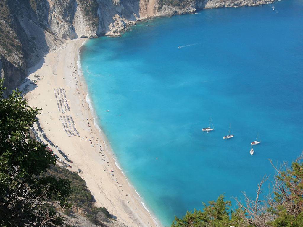 Προσβάσιμη και πάλι η παραλία του Μύρτου - Media
