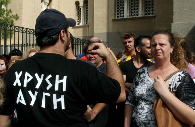 Έκτροπα στη Λάρισα κατά τη διάρκεια αιμοδοσίας Χρυσαυγιτών - Media