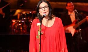 Η Νάνα Μούσχουρη θα γιορτάσει στη σκηνή τα 80α της γενέθλια - Media