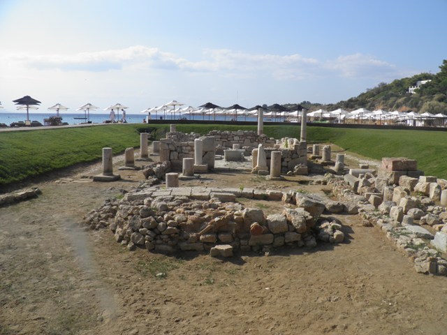 Πωλούν και αρχαίο ναό! - Media