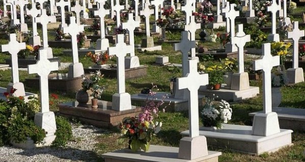 Την… ξέθαψαν γιατί την θεωρούν Αγία! (Video) - Media