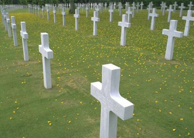 Νεκροθάφτης έβγαλε selfie με τον νεκρό «πελάτη» του - Media