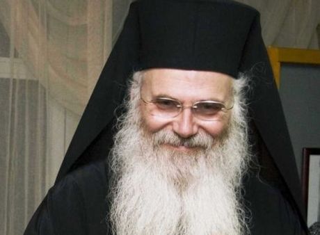 O Μητροπολίτης Μεσογαίας δίνει εντολές να ψηφίσουμε μόνο αυτούς που πιστεύουν στον Θεό... - Media