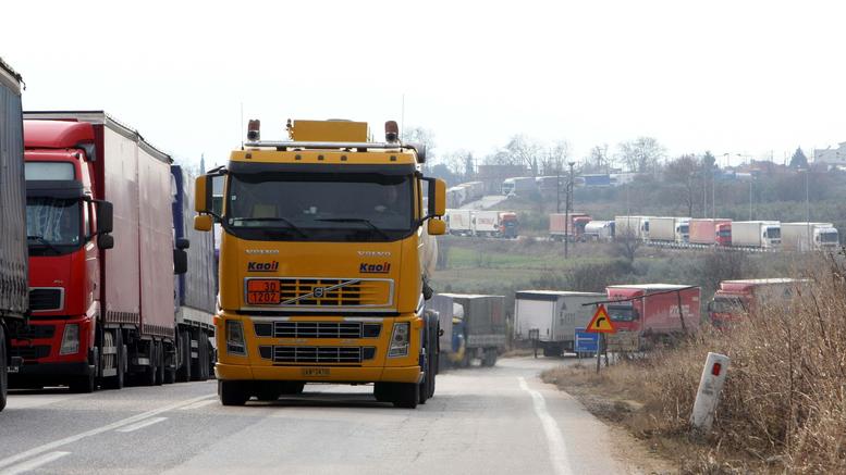 Οδηγός νταλίκας είχε «τον τρόπο του» για να μην πληρώνει διόδια! - Media