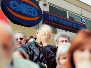 Εκτίναξη της ανεργίας προβλέπει το ΔΝΤ για την Ελλάδα
 - Media