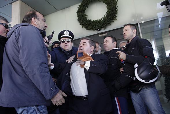 Ένταση σε κινητοποίηση της ΠΟΕ-ΟΤΑ - Media
