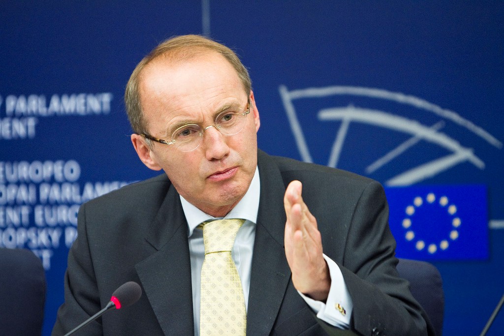 Ευρωκοινοβούλιο: Η τρόικα έκανε λάθος εκτιμήσεις - Media