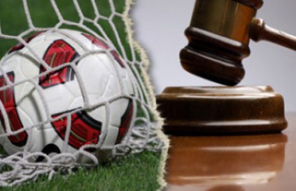 Δίωξη ποδοσφαιρικού εισαγγελέα σε Μπάκο, Καϋμενάκη και Αλαφούζο - Media