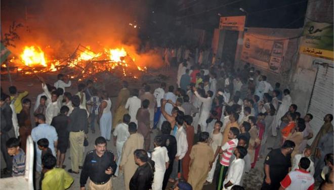 Λιντσάρισμα με τρεις νεκρούς για ανάρτηση στο facebook - Media