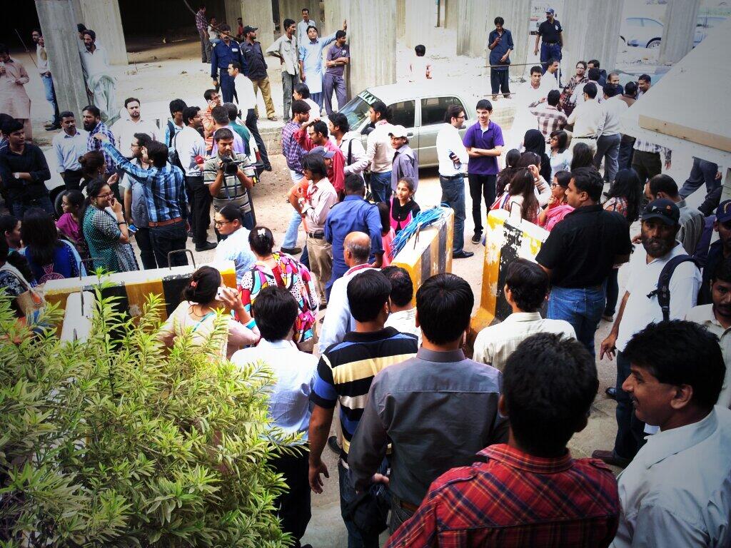 7,4 Ρίχτερ στο Πακιστάν - Media