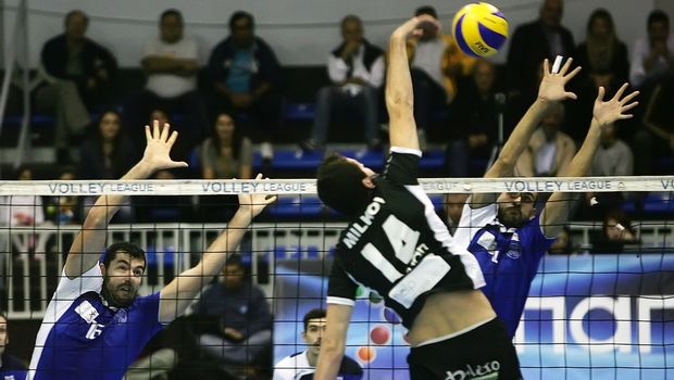 Οι οπαδοί του ΠΑΟΚ εξαφάνισαν την «Ελληνικός Χρυσός» από τις φανέλες των παικτών - Media