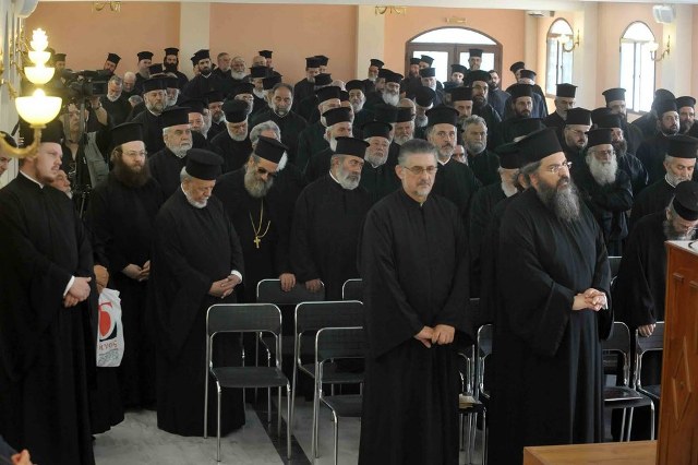 Βουλευτής της ΝΔ ζητάει προσλήψεις... ιερέων! - Media