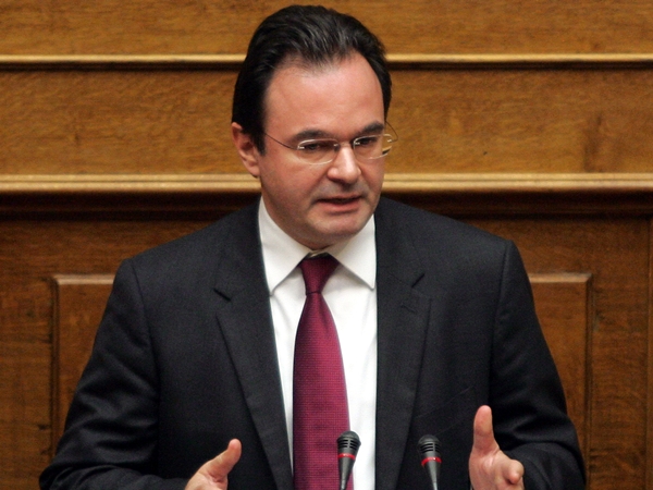 Άσκηση δίωξης κατά Παπακωνσταντίνου ζήτησαν 71 βουλευτές - Media