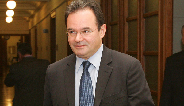 Παπακωνσταντίνου: «Με στοχοποιούν με χοντροκομμένη σκευωρία» - Media