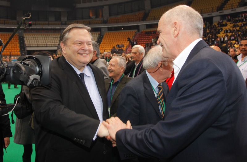 Βενιζέλος και Παπανδρέου συμφώνησαν «να τα πούν» - Media