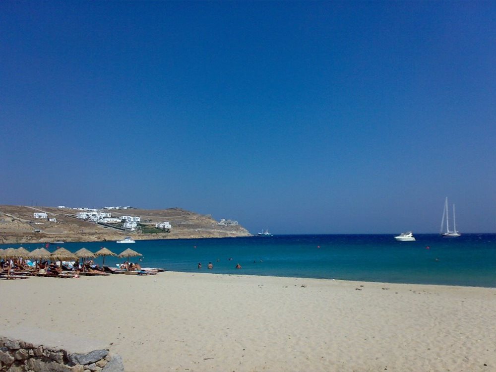 Τελευταίο αντίο με πολλά «γιατί» για τον 10χρονο που έχασε τη ζωή του στο Καλό Λιβάδι - Media