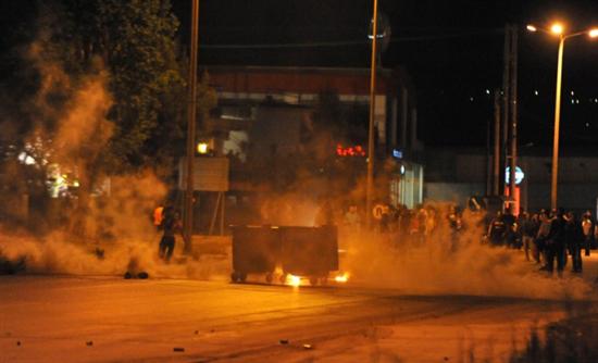 Επεισόδια με προσαγωγές στην Πάτρα - Media